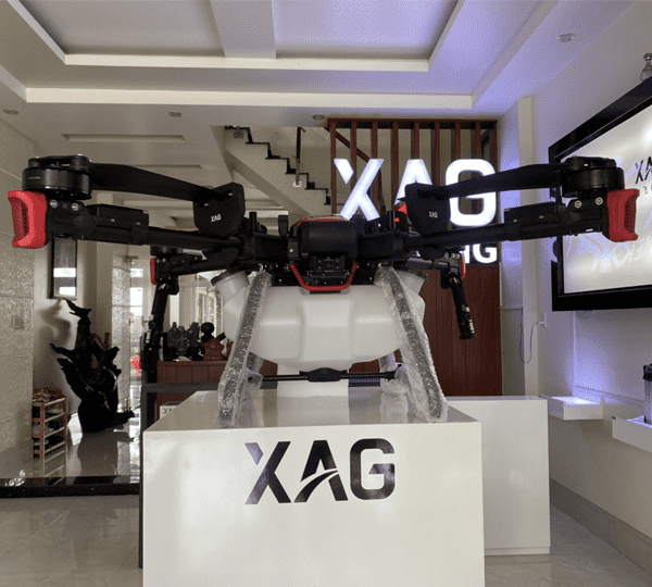 XAG P100-2022 Multi-Functional Spraying-Dispersing-Sowing Fly
